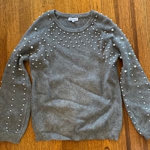 Long sleeve green sweater with pearl appliqué. Size M